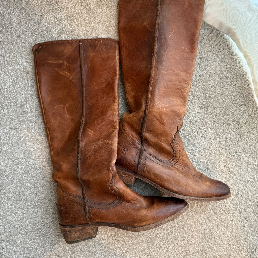 Frye Carson Pull on Leather Boots, Size 8, Cognac